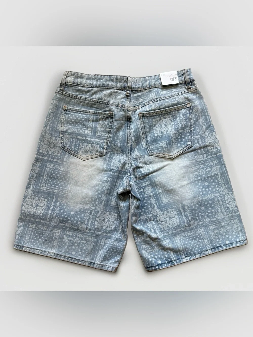 NWT Cali 1850 Bandana Print Denim Bermuda Shorts 13/31